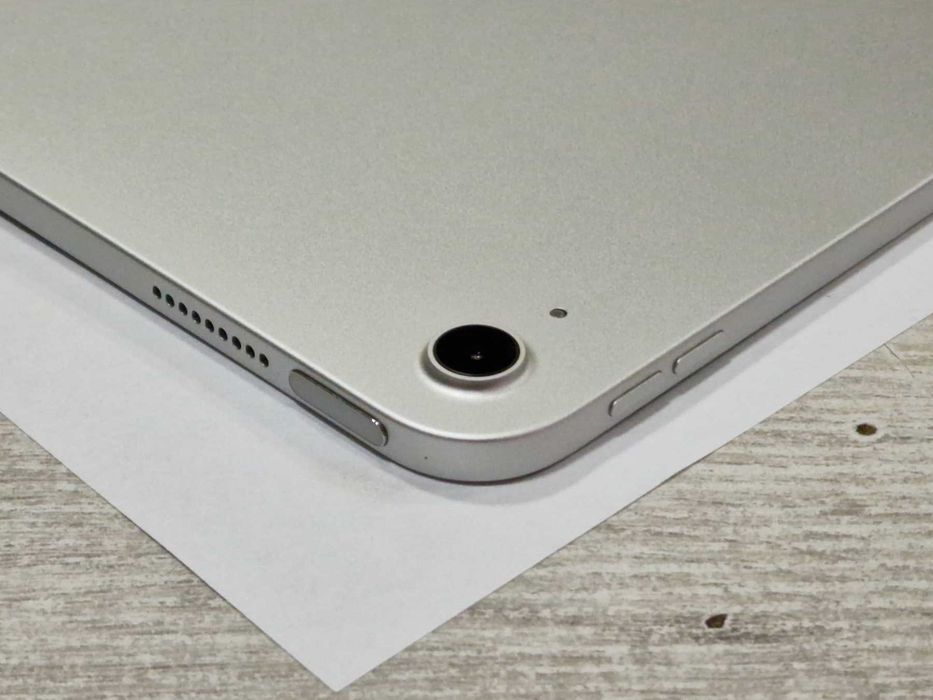 Apple iPad 10.9" (2022) Wi-Fi – 64GB – отлично състояние