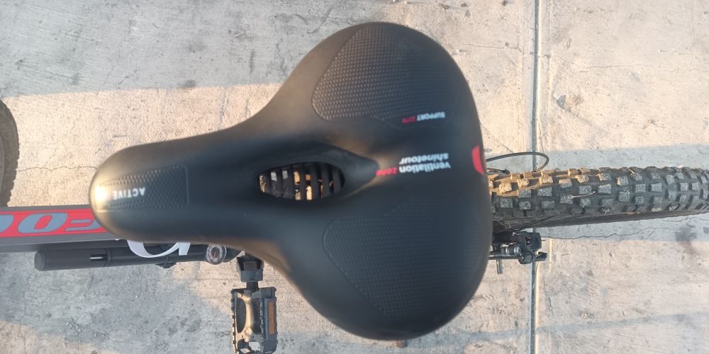 Продам велосипед. В хорошем состоянии.  Колеса 26"