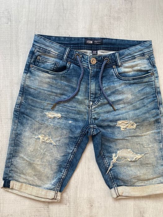 Къси дънкови панталони и тениска Moncler