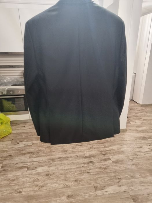 Vând costum ceremonie