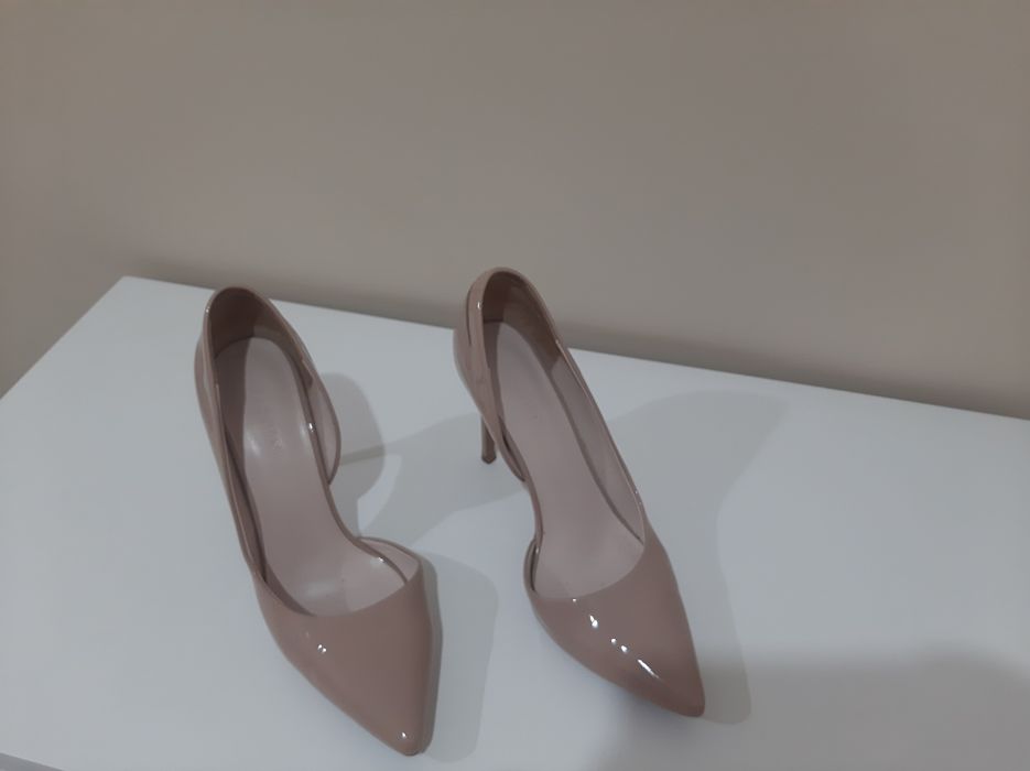 Модная женская обувь