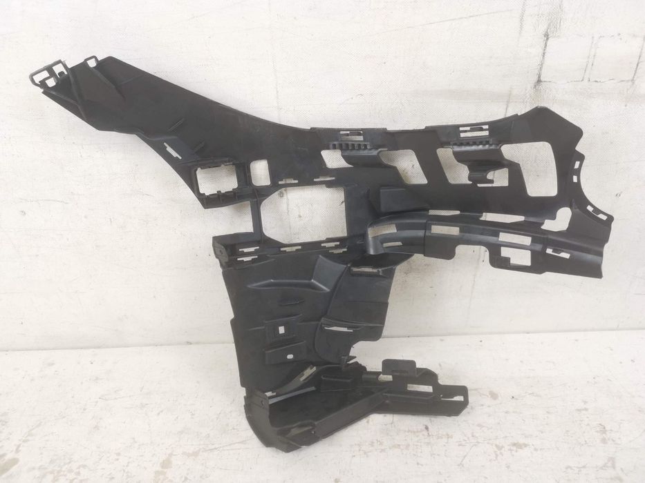 Мерцедес-Бенц C-Class / Mercedes-Benz C-Class W206 [Holder Front Bar L