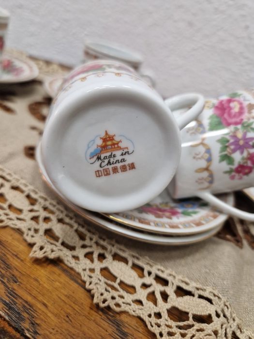 Порцеланови чаши за кафе