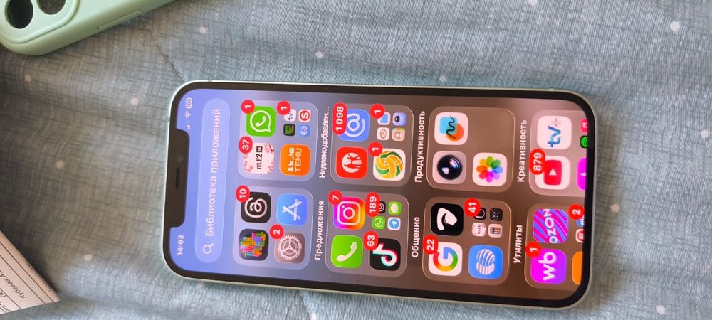 Продам iPhone 12