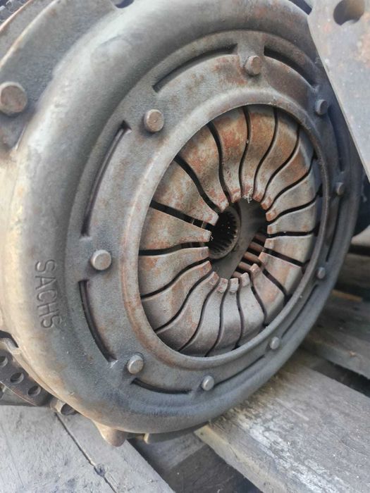 Продам запчасти на Ford Transit 2.0 DOHC