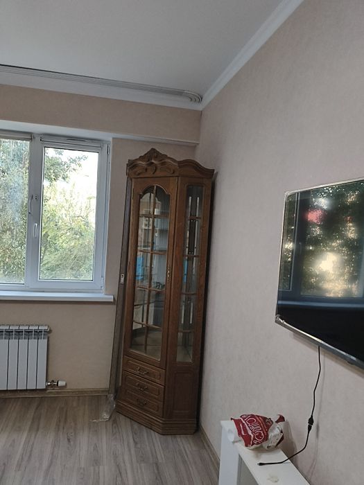 Шкаф угловой в отличной состоянии