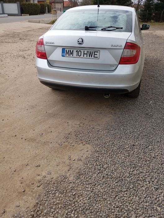 Vând Skoda Rapid