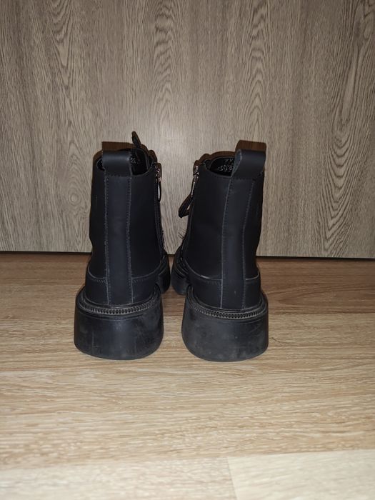 Bocanci cu platforma