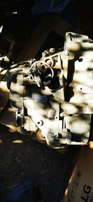 Cutie viteze manuală 6 trepte NFU 2.0 tdi 140cp CFF Passat b7 VW