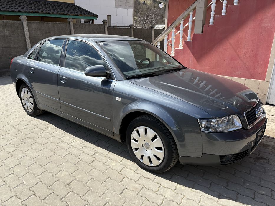Vând Audi A4.