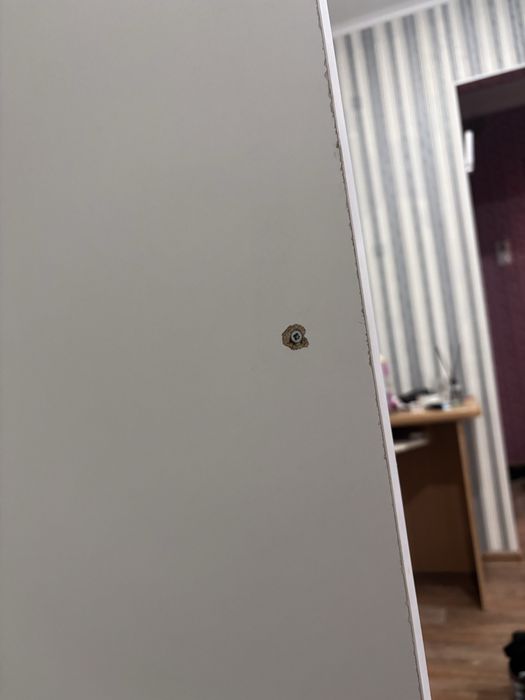 Распашной шкаф белый