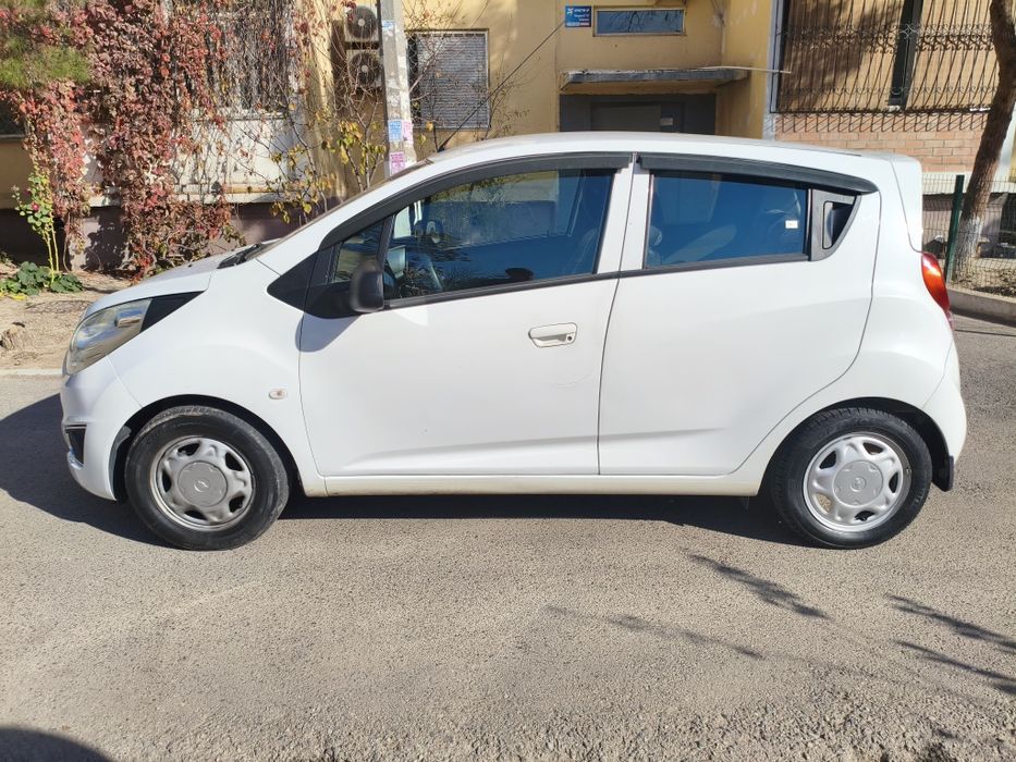 Продает chevrolet spark