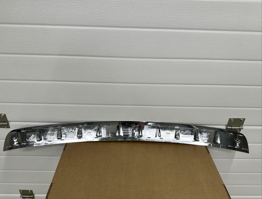 Ornament crom bara Mercedes-Benz GLB