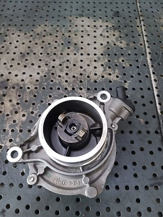Pompa vacuum 3.0 d bmw x5 e53