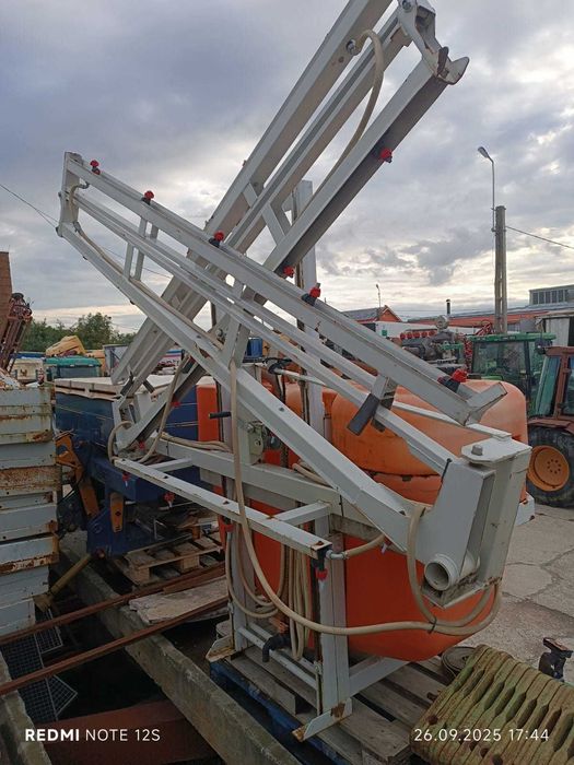 Mașină de erbicidat MET 750 litri