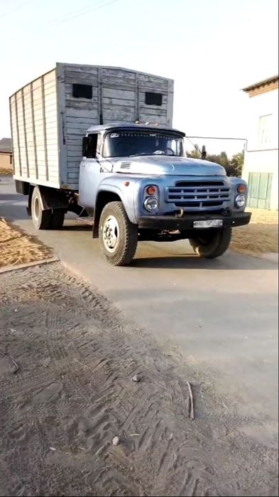 Zil 130 bortli yuk avtomobili sotiladi