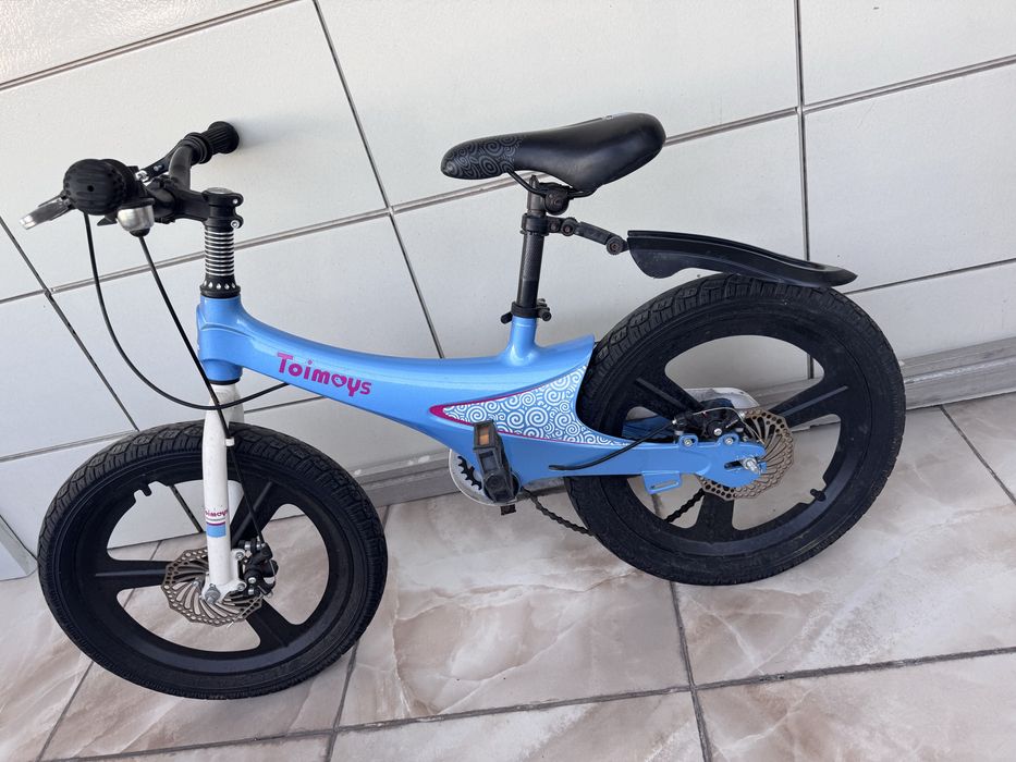 Продам детский велосипед на возраст 4,5,6 лет