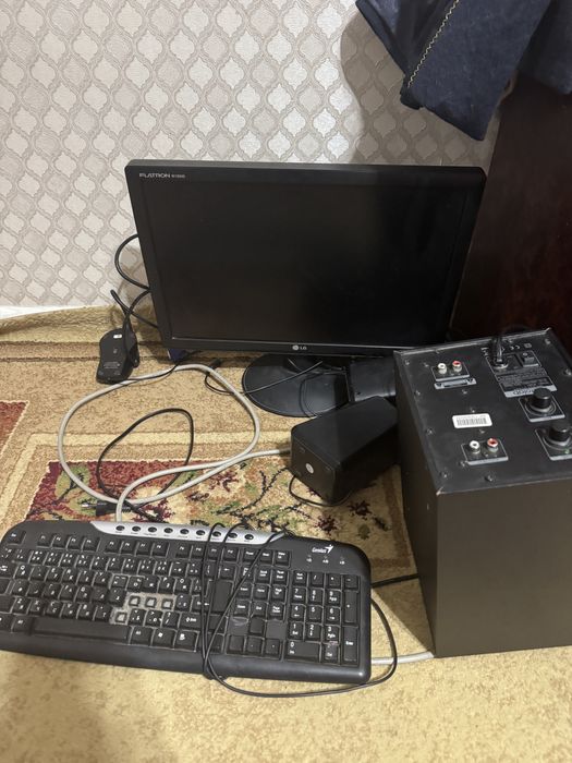 Манитор клаватория колонка