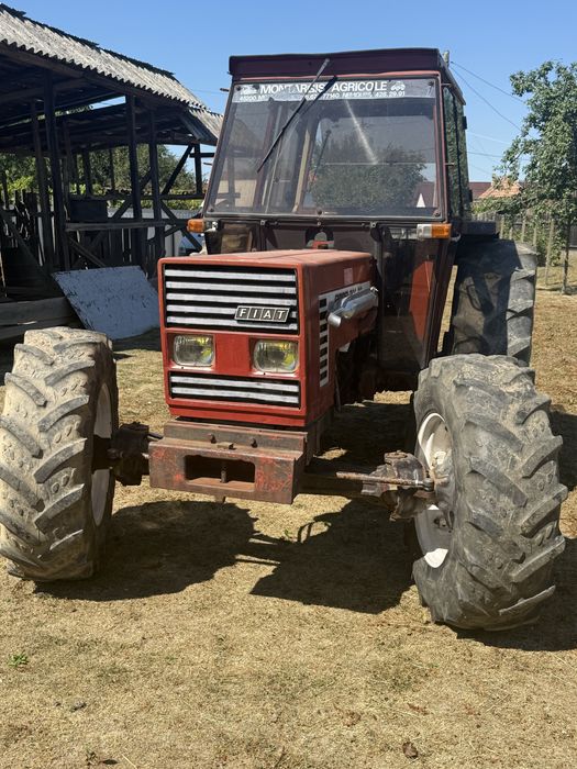 Tractor fist 766