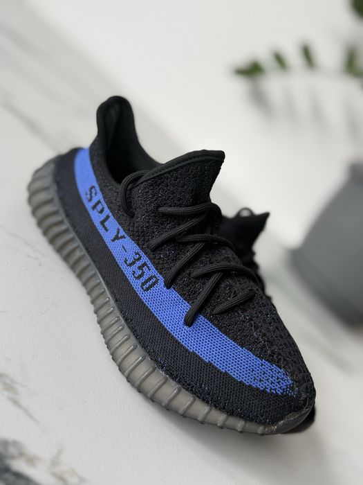 Yeezy 350 negrii albastri