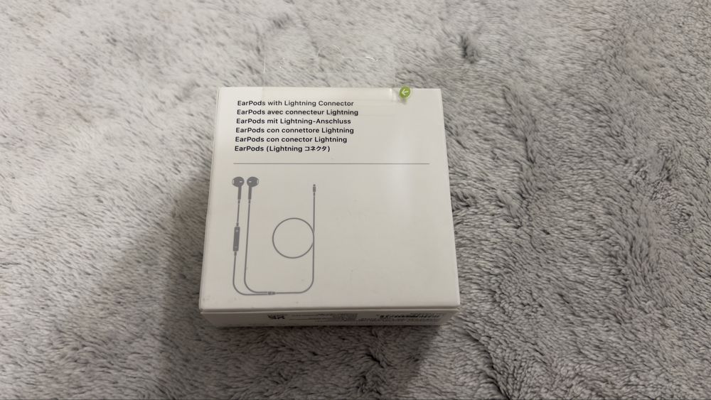 Оригинални слушалки EarPods Lightning Connector