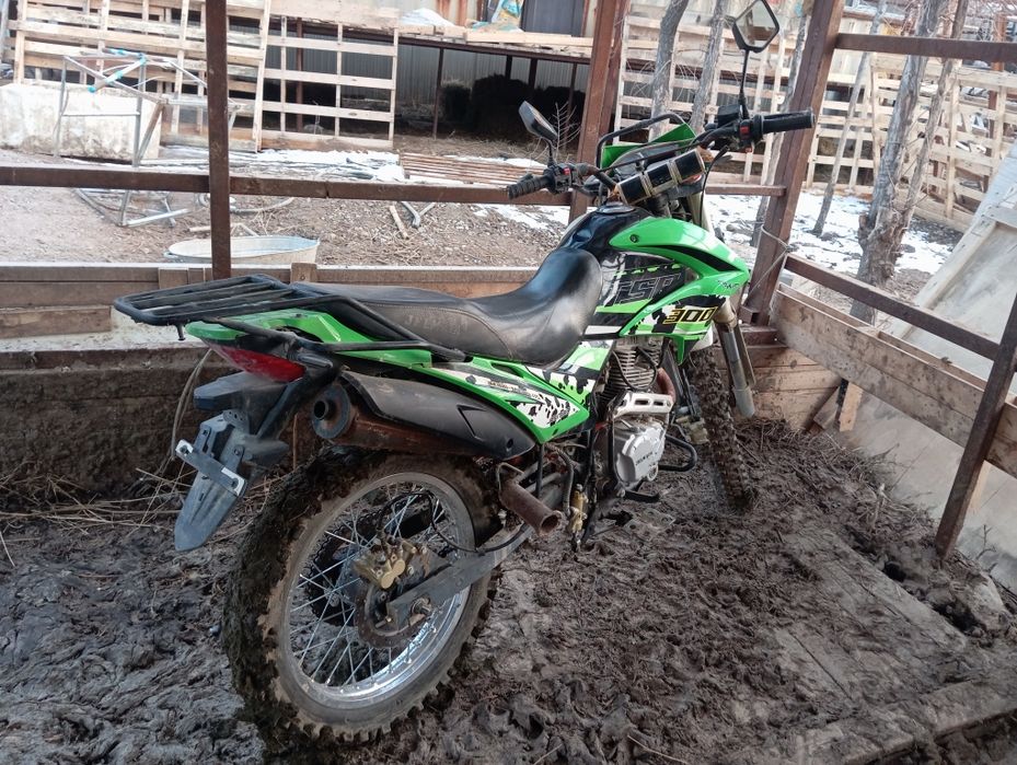 Мотоцикл эндуро 300 кубов