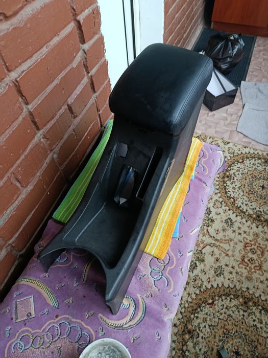 Продам подлокотник