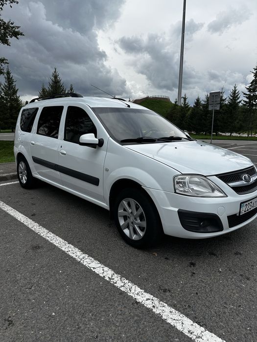 Lada largus 2018 года