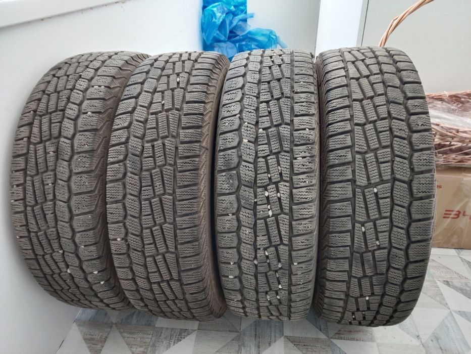 Продам бу шины зимние