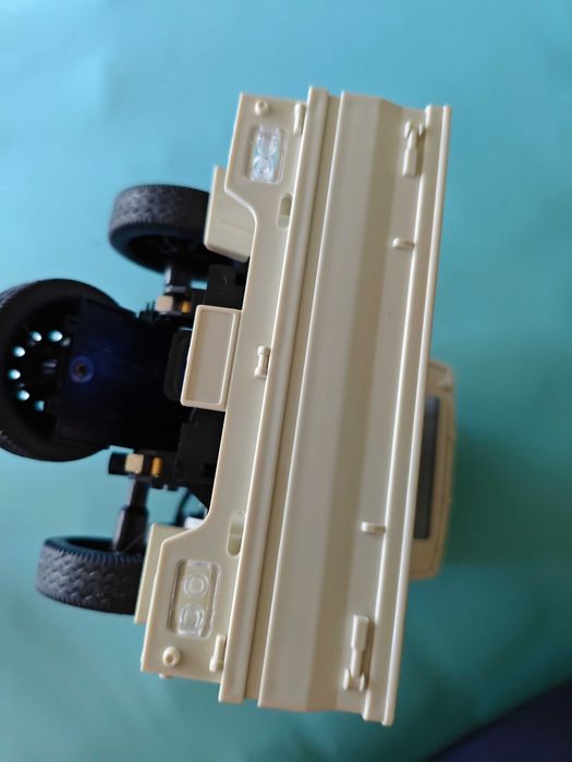 Радиоуправляем камион модел Suzuki Kei 1