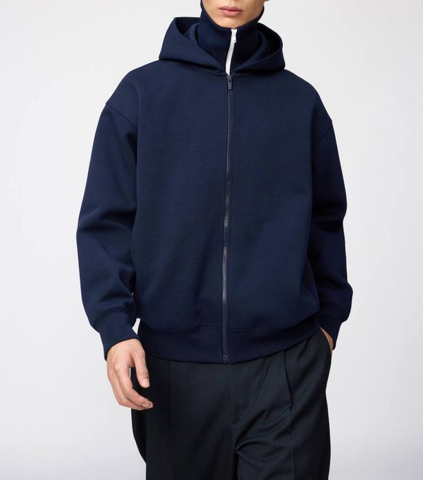 Толстовка Uniqlo unisex.