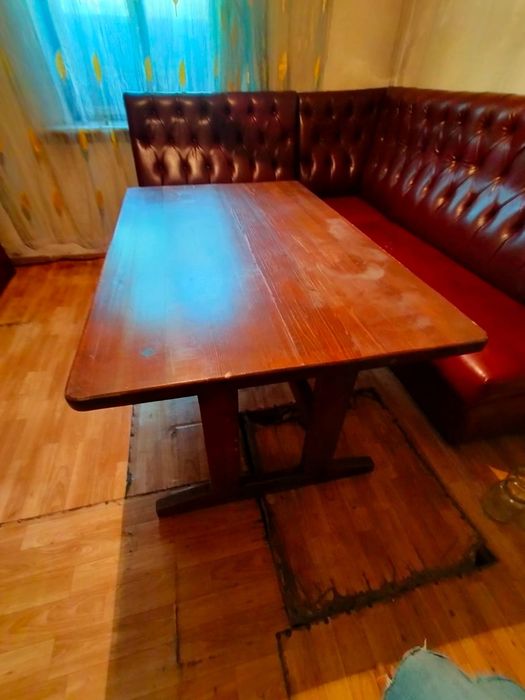 Продаются диваны и столы