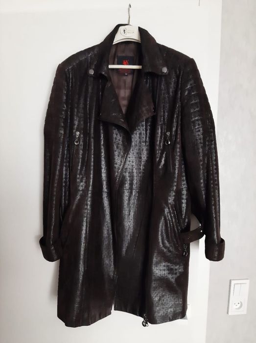 Куртки женские разные