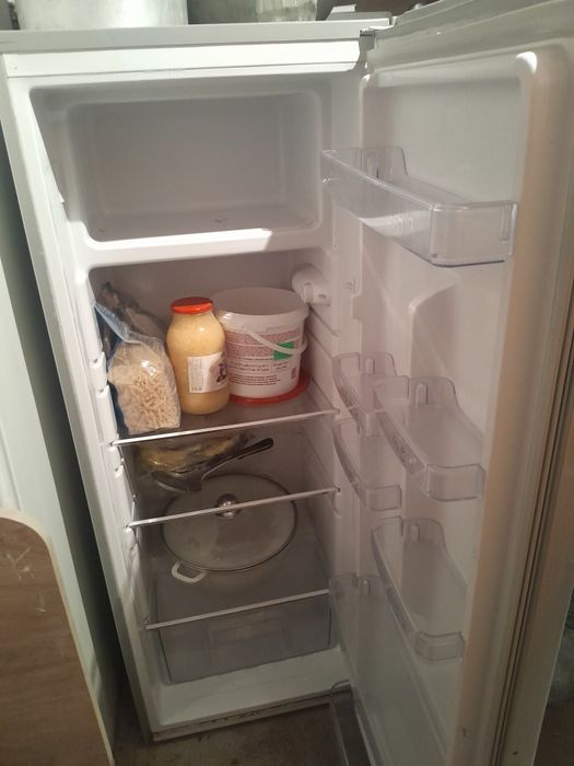 Холодильник  ？Artel и NORD