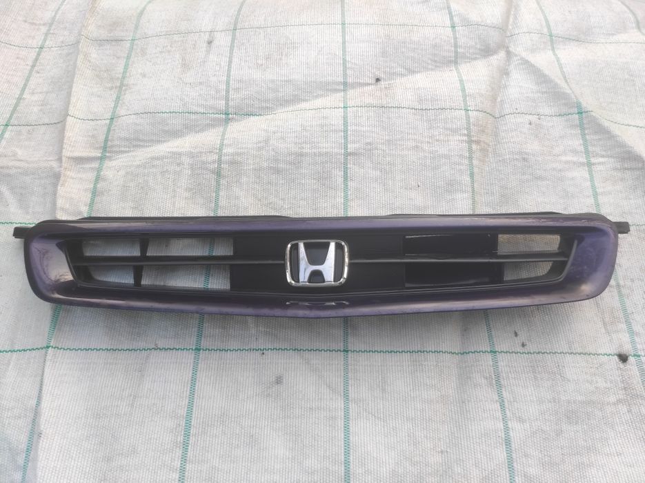 Предна решетка за Хонда Сивик 6
