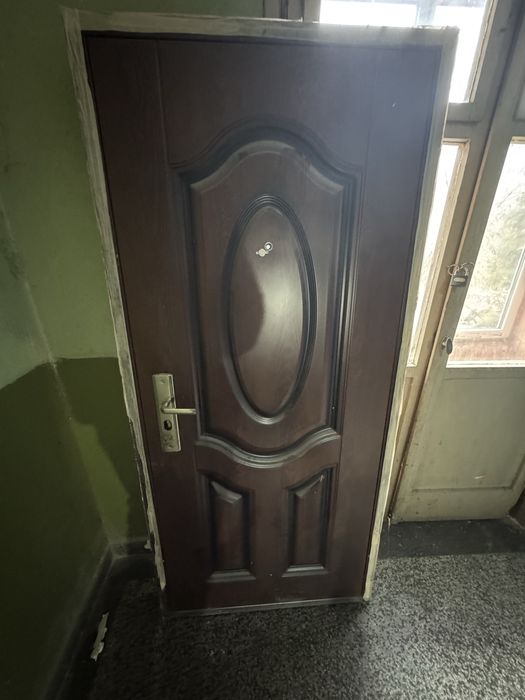 Входна врата за вътрешен монтаж