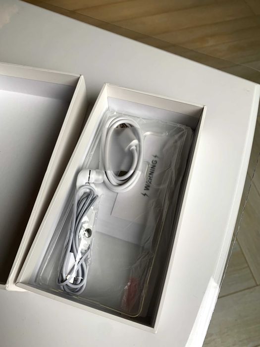 Смартфон Fuffi S24 PRO - Чисто НОВ