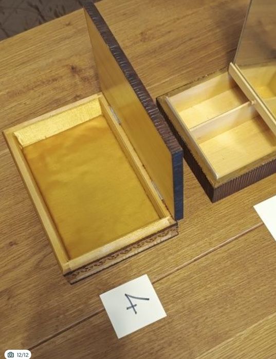 Продавам стари дървени кутии, пирографирани и оцветени 5 бр.
