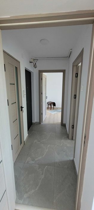 Vand apartament 3 camere Zona V-uri