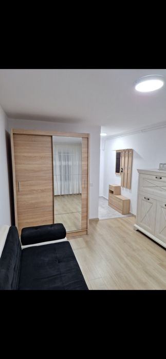 Proprietar,vând garsonieră!