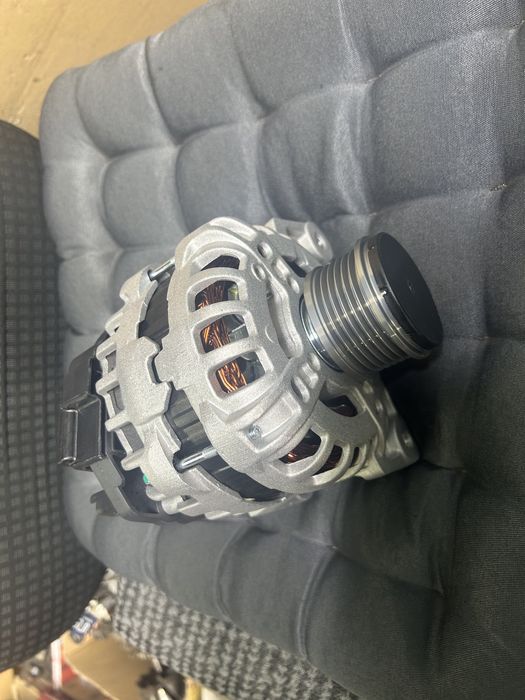 Генератор Лада Ларгус Новый