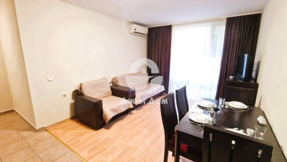 Продава се Двустаен апартамент в к.к. Слънчев бряг - 64 кв.м за 977 €/кв.м - Снимка #1