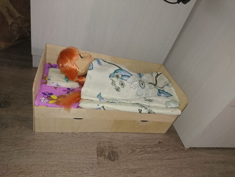 Кровать для куклы