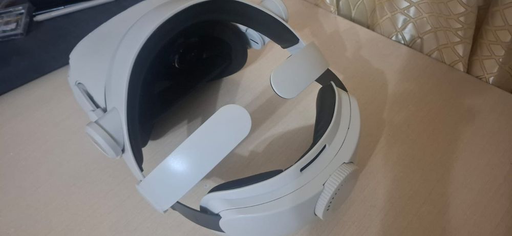 Meta quest 2 в хорошем состоянии