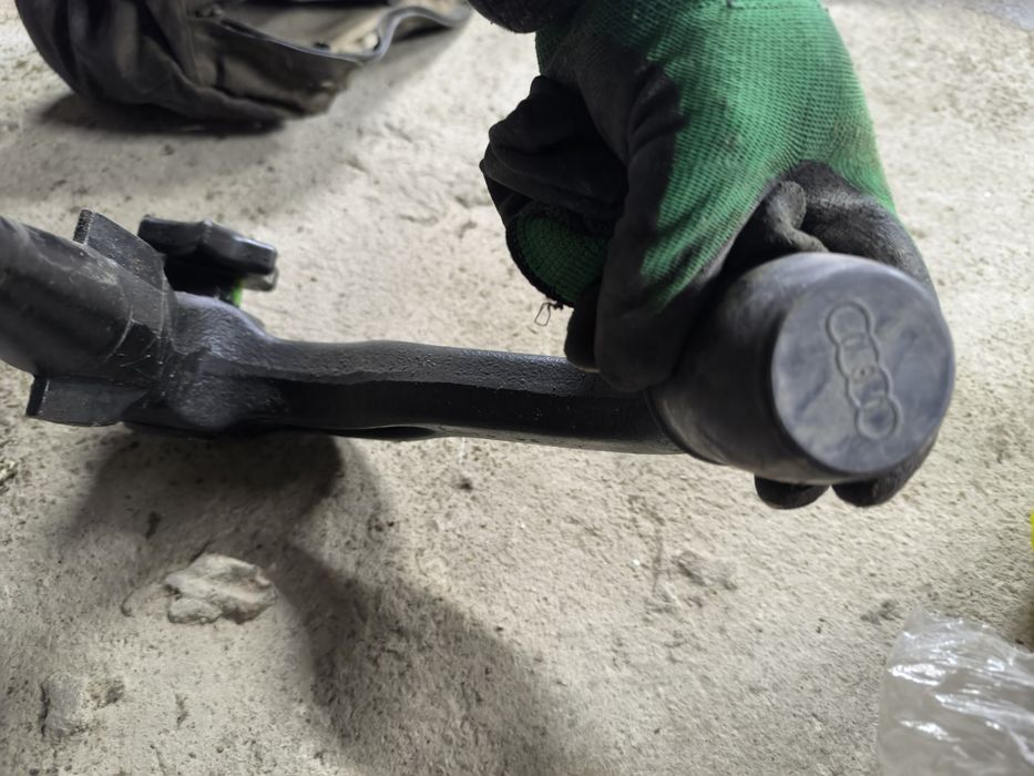 Фаркоп Ауди оригинал