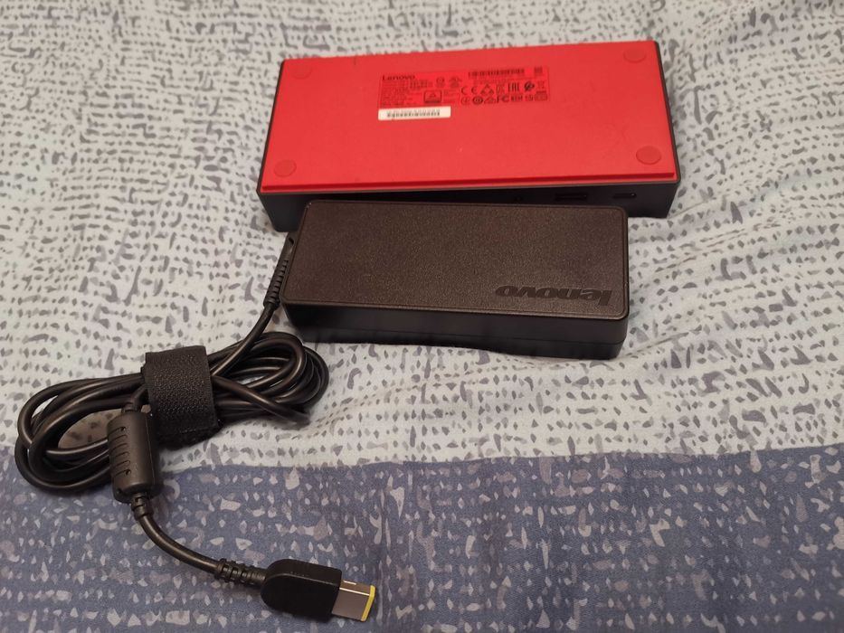 Lenovo Dock ThinkmPad USB-C Gen2 fuctional si cu incarcator