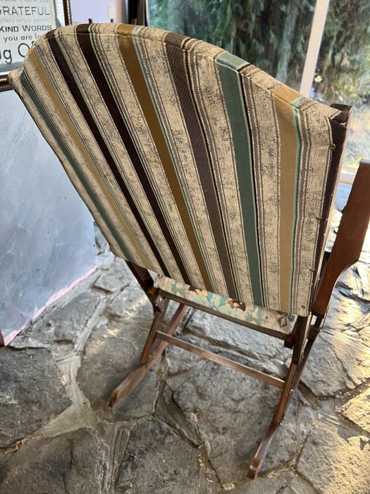 Люлеещ дървен  стол