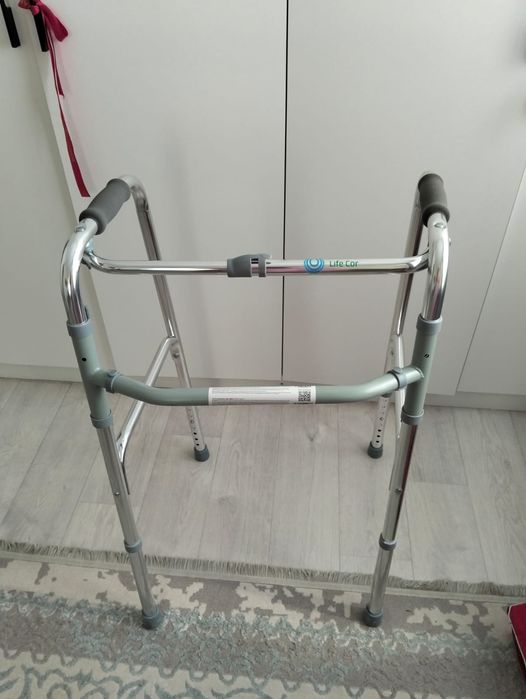Ходунки продам .