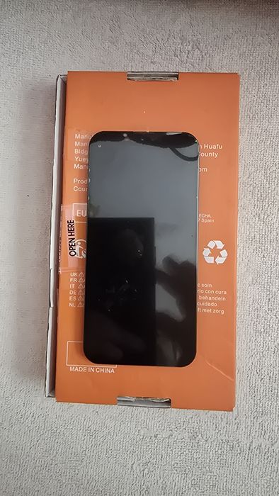 Чисто нов ОLED Дисплей за Айфон 13