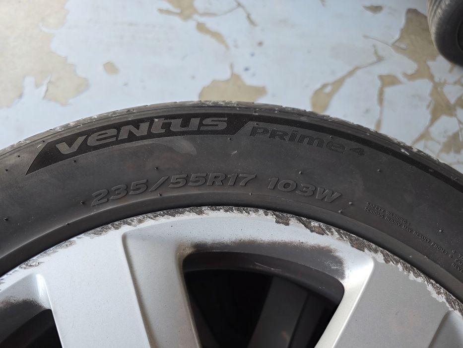 Гуми с Джанти за Audi A6,A7 235/55 R17 Hankook 2024 dot